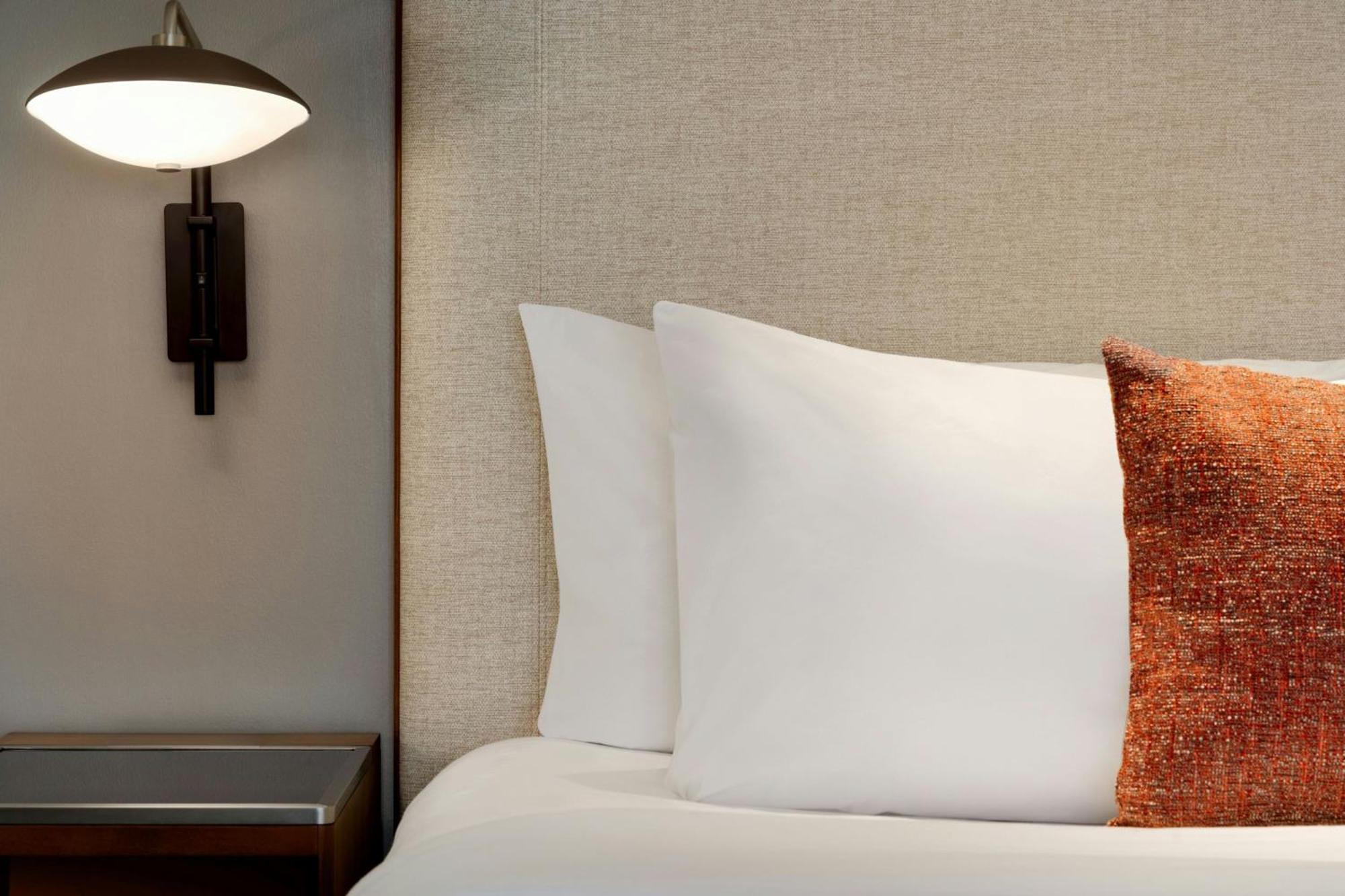Courtyard By Marriott Msu At The Mill Conference Center Hotel 3*