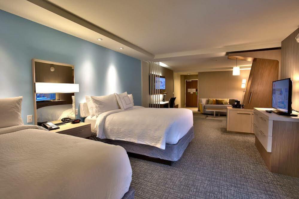 Courtyard By Marriott Msu At The Mill Conference Center Hotel 3*