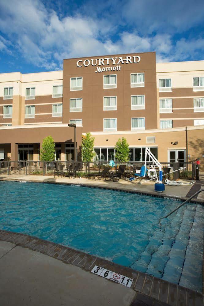 Courtyard By Marriott Msu At The Mill Conference Center Hotel